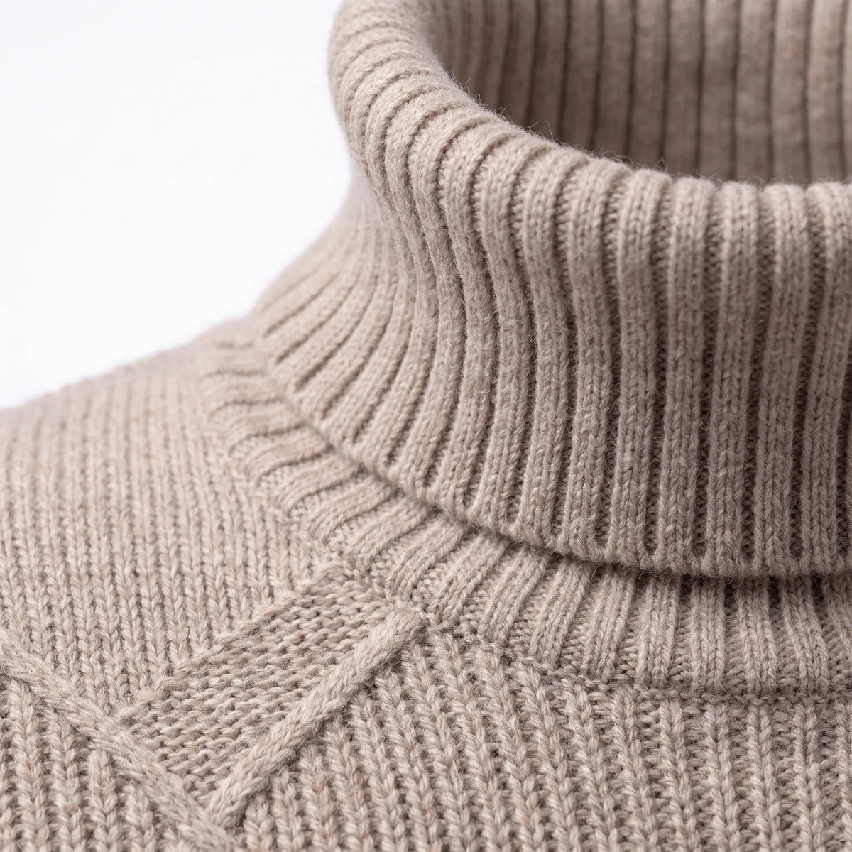 Women's geometric diamond pattern roll neck jumper
