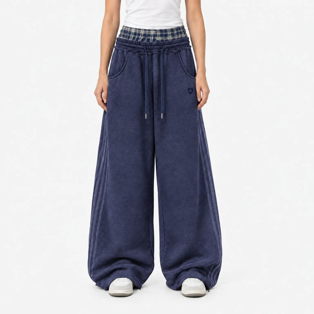 Women's wide-leg jogger trousers with double waistband and side stripes