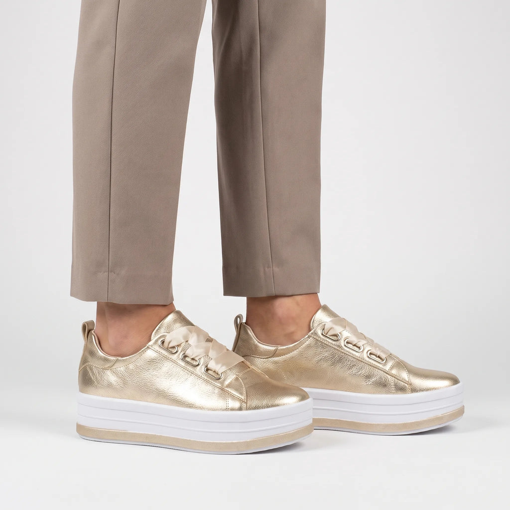 LuminaTread  - Metallic Platform Trainers Casual Outings