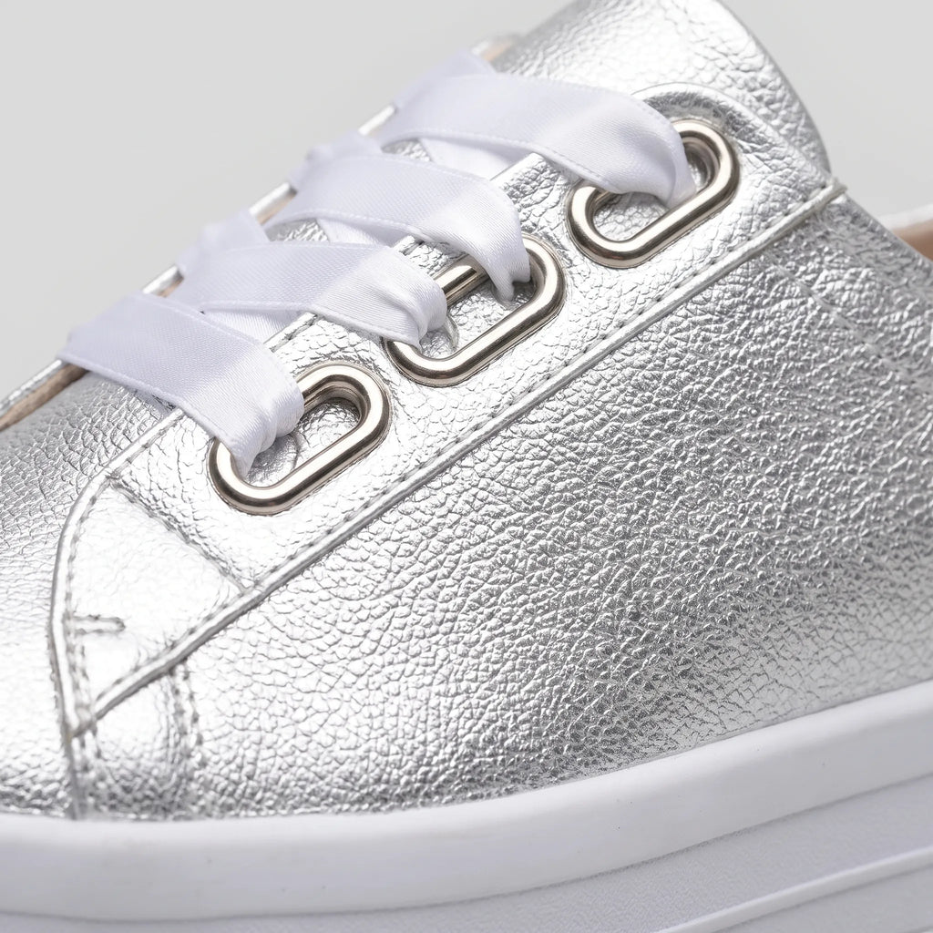LuminaTread  - Metallic Platform Trainers Casual Outings