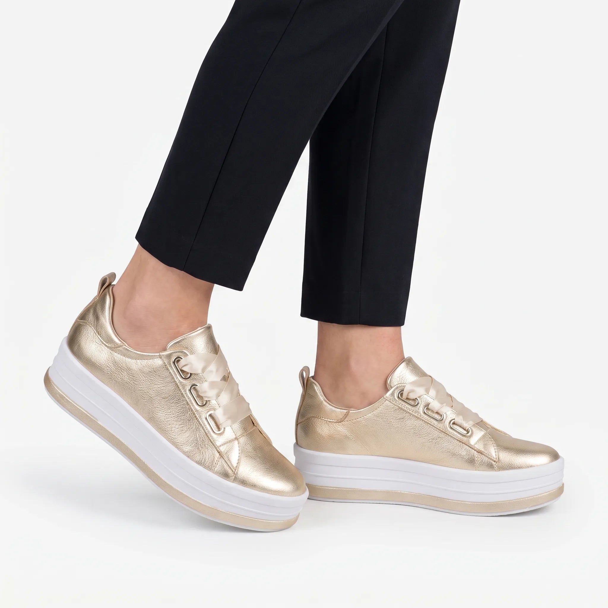 LuminaTread  - Metallic Platform Trainers Casual Outings