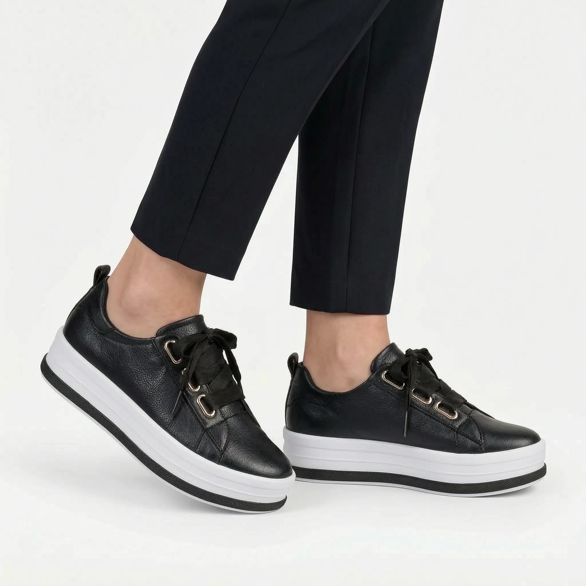 LuminaTread  - Metallic Platform Trainers Casual Outings