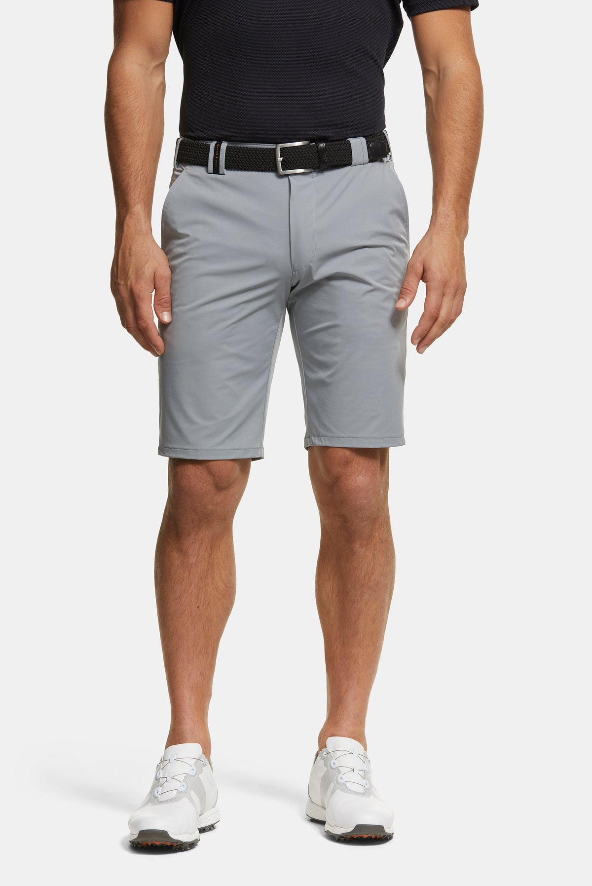 Men's straight-cut golf shorts with belt loops, zip fly and knee-length hems