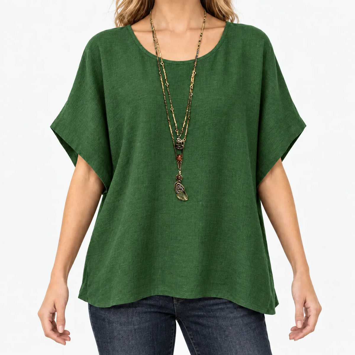 Women's relaxed short-sleeve top with round neckline and curved hem