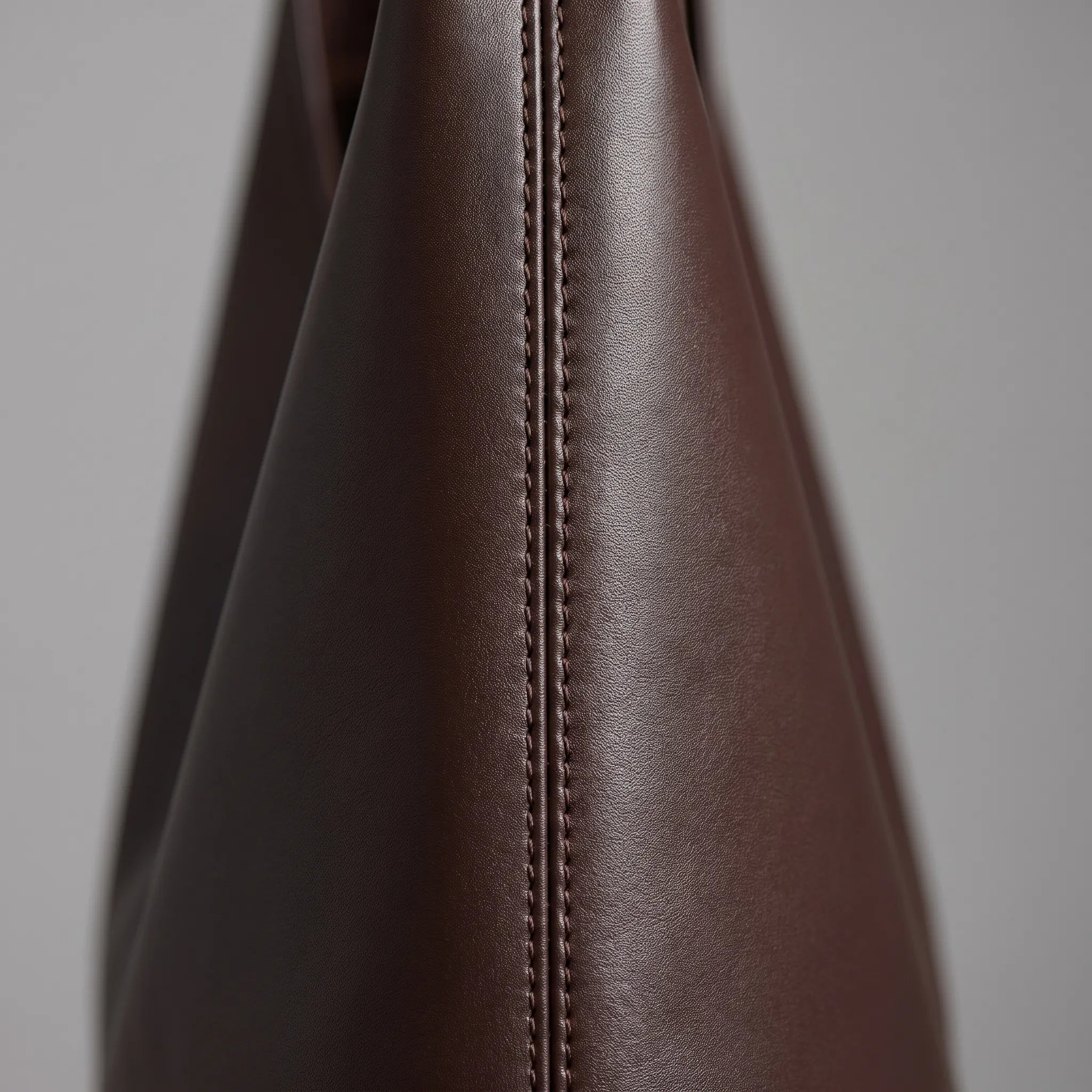 Mariala  - Minimalist Structured Everyday Handbag Work Commuting