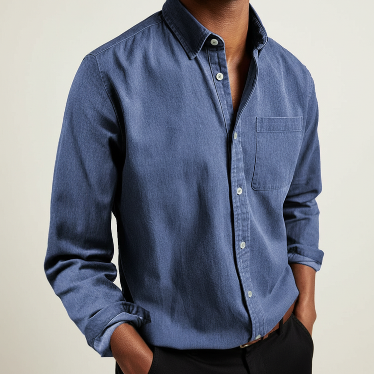Men's long-sleeve button-front shirt with chest pocket and classic collar