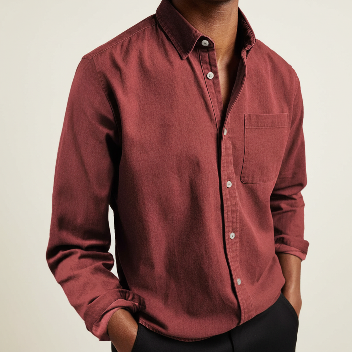 Men's long-sleeve button-front shirt with chest pocket and classic collar