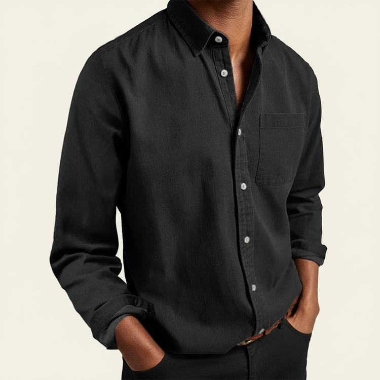 Men's long-sleeve button-front shirt with chest pocket and classic collar