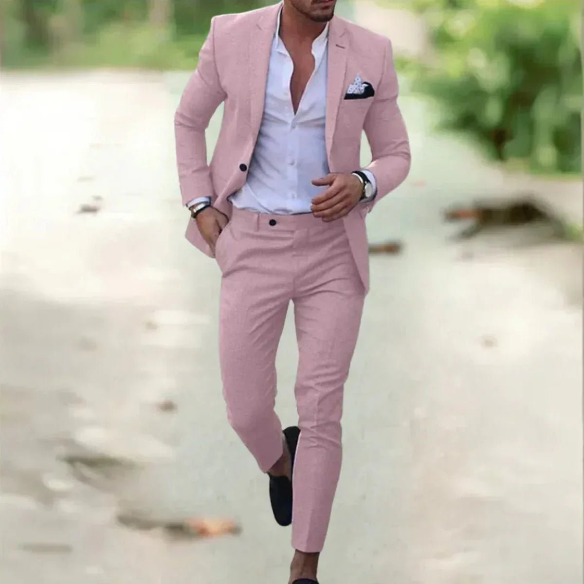Men's formal suit set with notched lapels, long sleeves and slim trousers