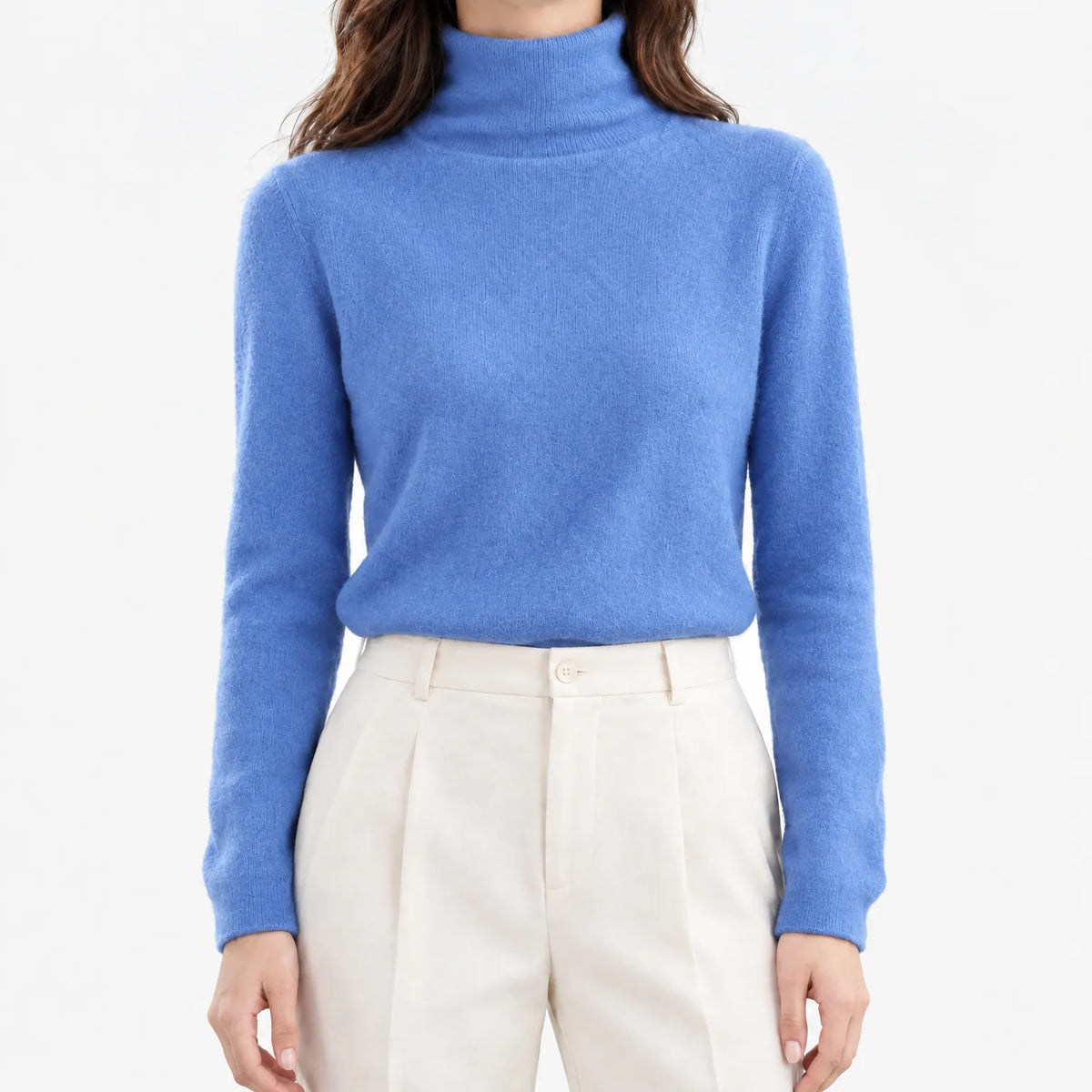 Women's long-sleeve turtleneck jumper with a plain knitted finish