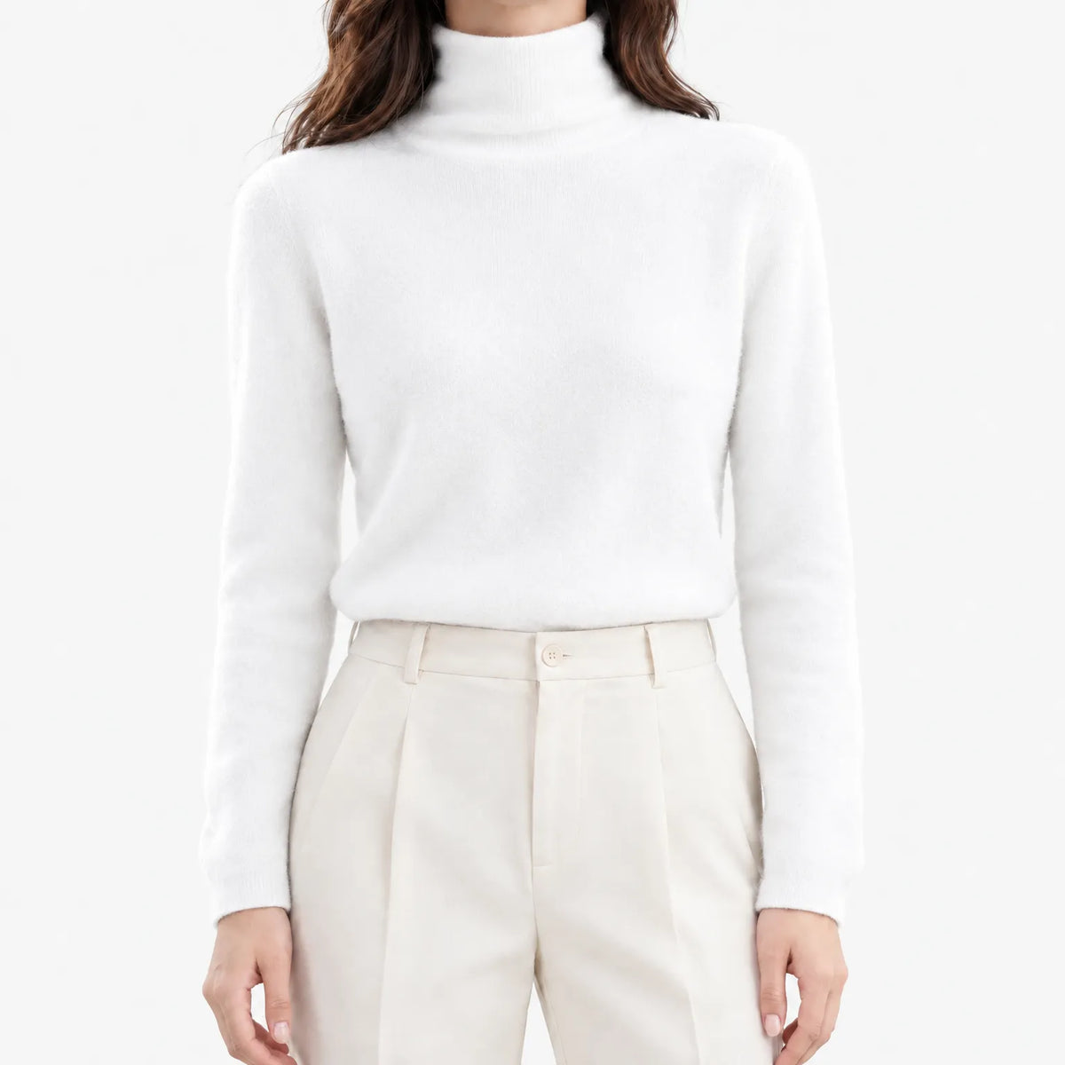 Women's long-sleeve turtleneck jumper with a plain knitted finish