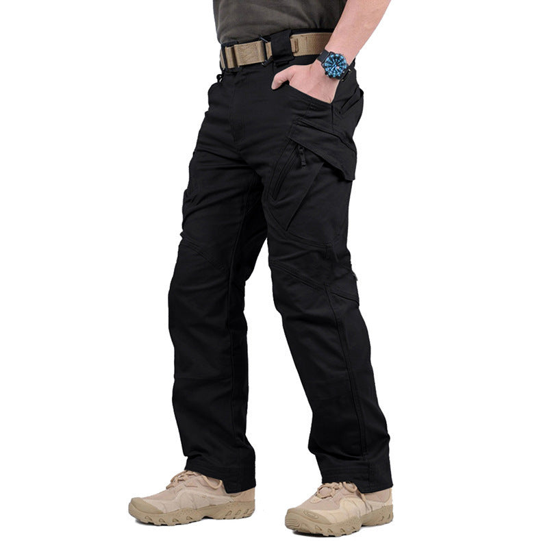 Men's tactical cargo trousers with utility pockets and articulated leg seams