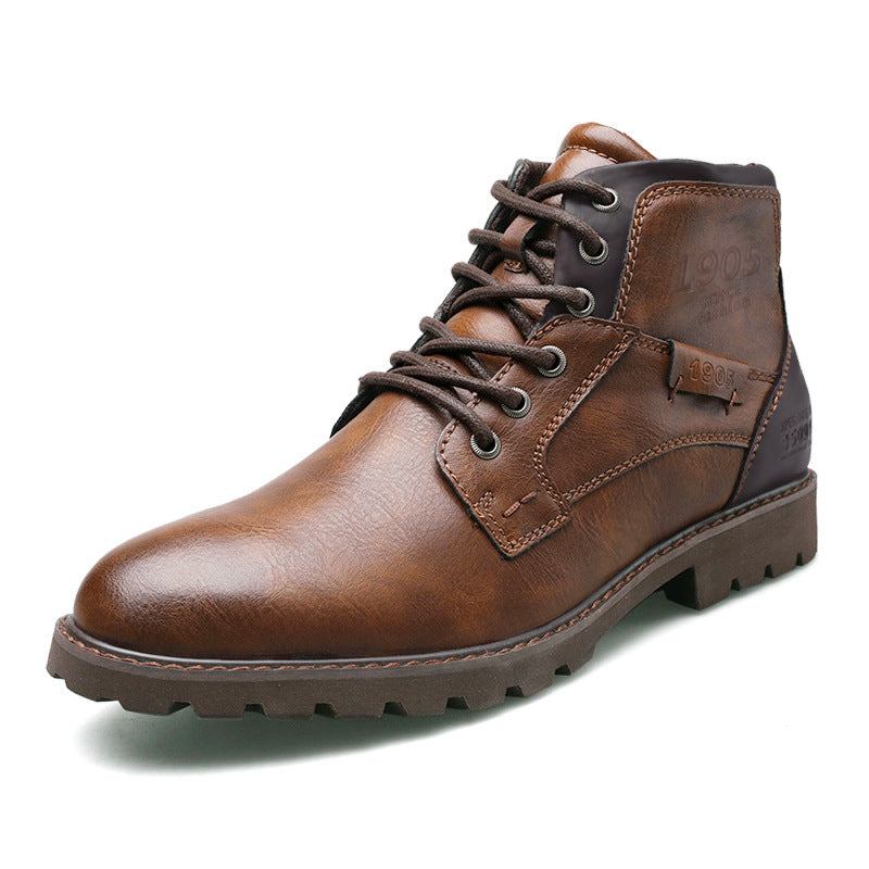 Men's lace-up ankle boots with round toes, contrast panels and lug soles
