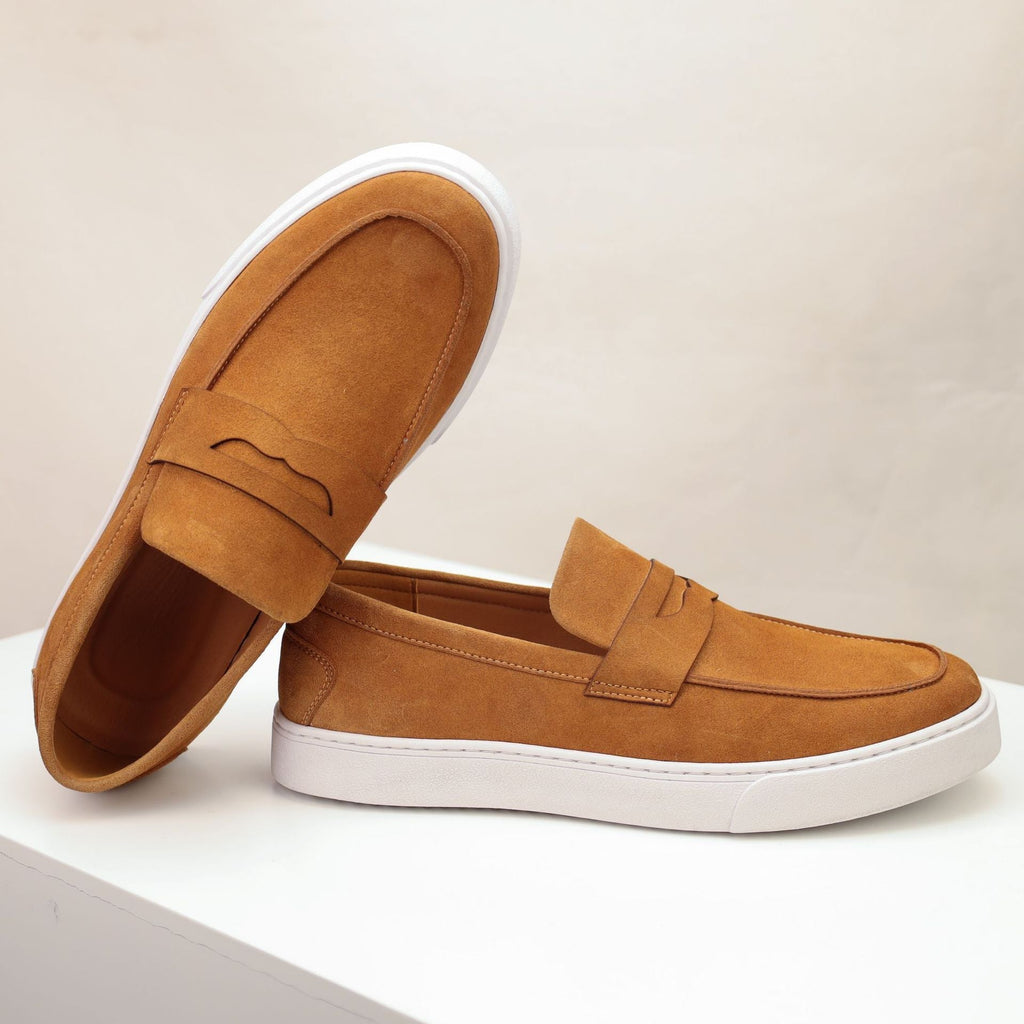 Men's textured penny loafers with rounded toes and white flat soles