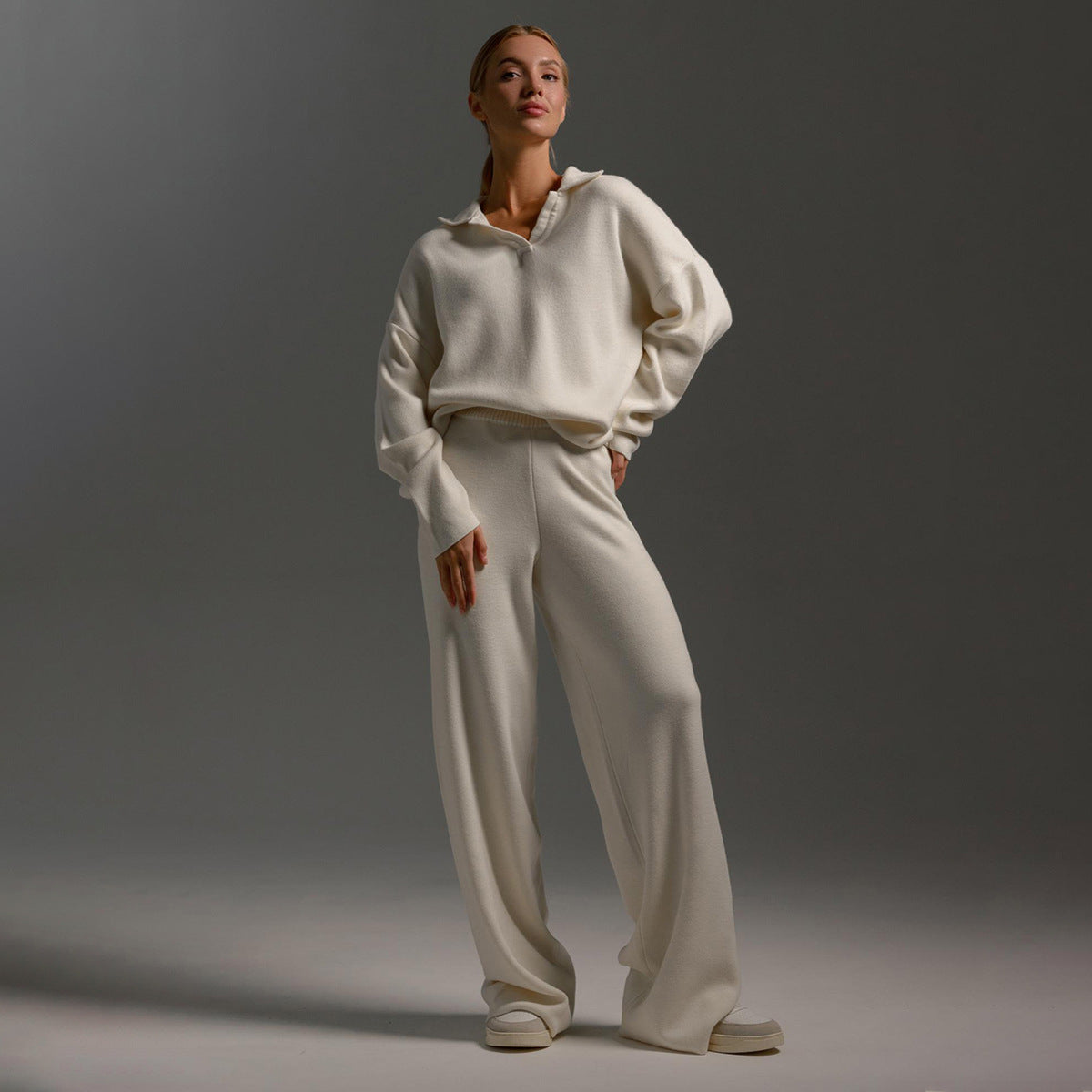 Women's polo-collar lounge set with long sleeves and wide-leg trousers