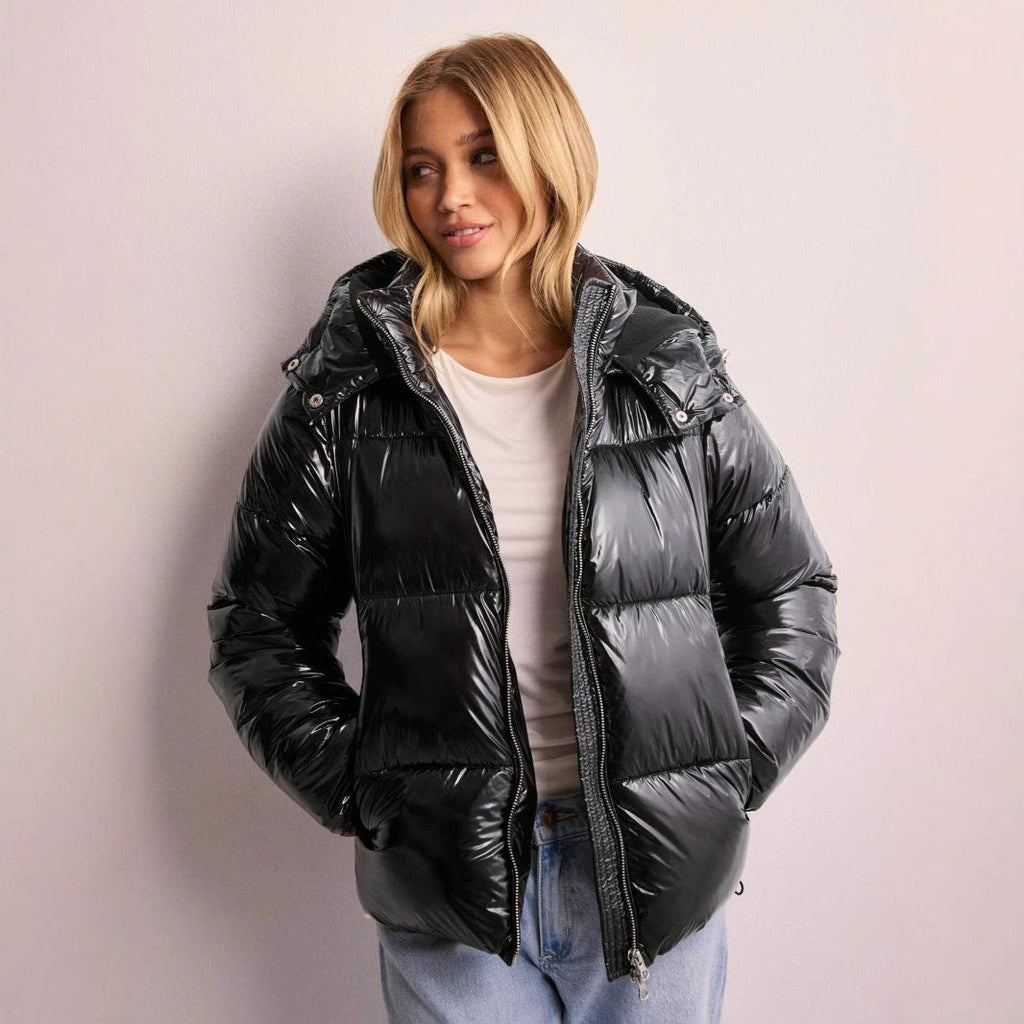Women's shiny quilted puffer jacket with detachable hood and zip fastening