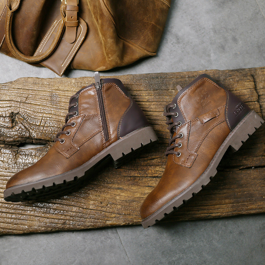 Men's lace-up ankle boots with round toes, contrast panels and lug soles