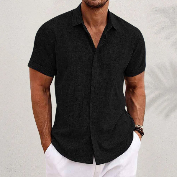 Men's short sleeve textured collared button shirt with curved hem