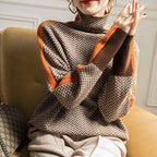 Women's geometric high-neck jumper with contrast sleeve trim