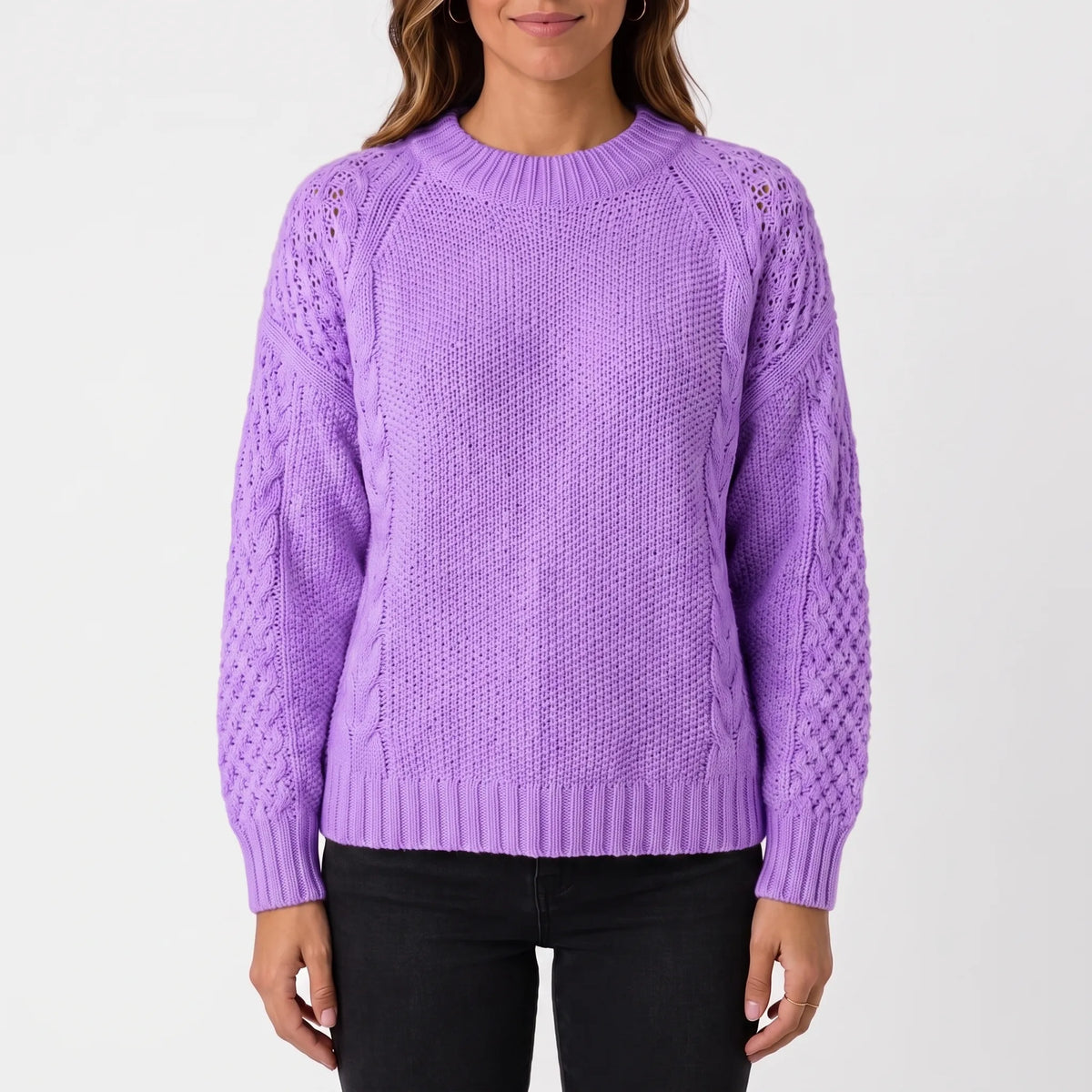Women's textured knitted jumper with crew neck and long sleeves