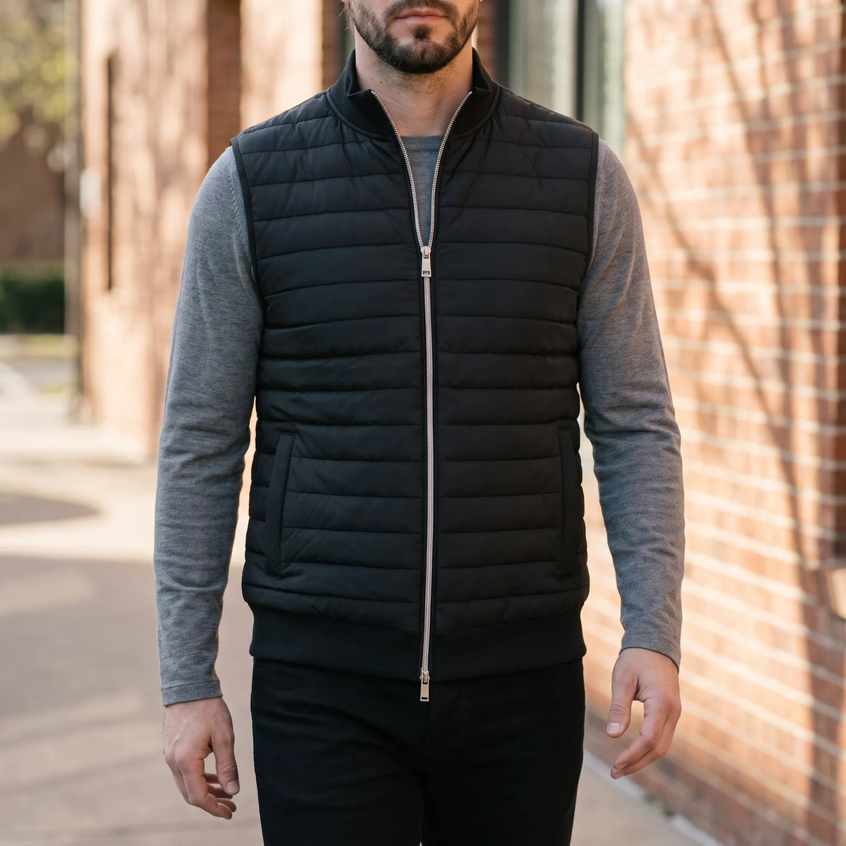 Men's sleeveless quilted gilet with stand collar and front zip