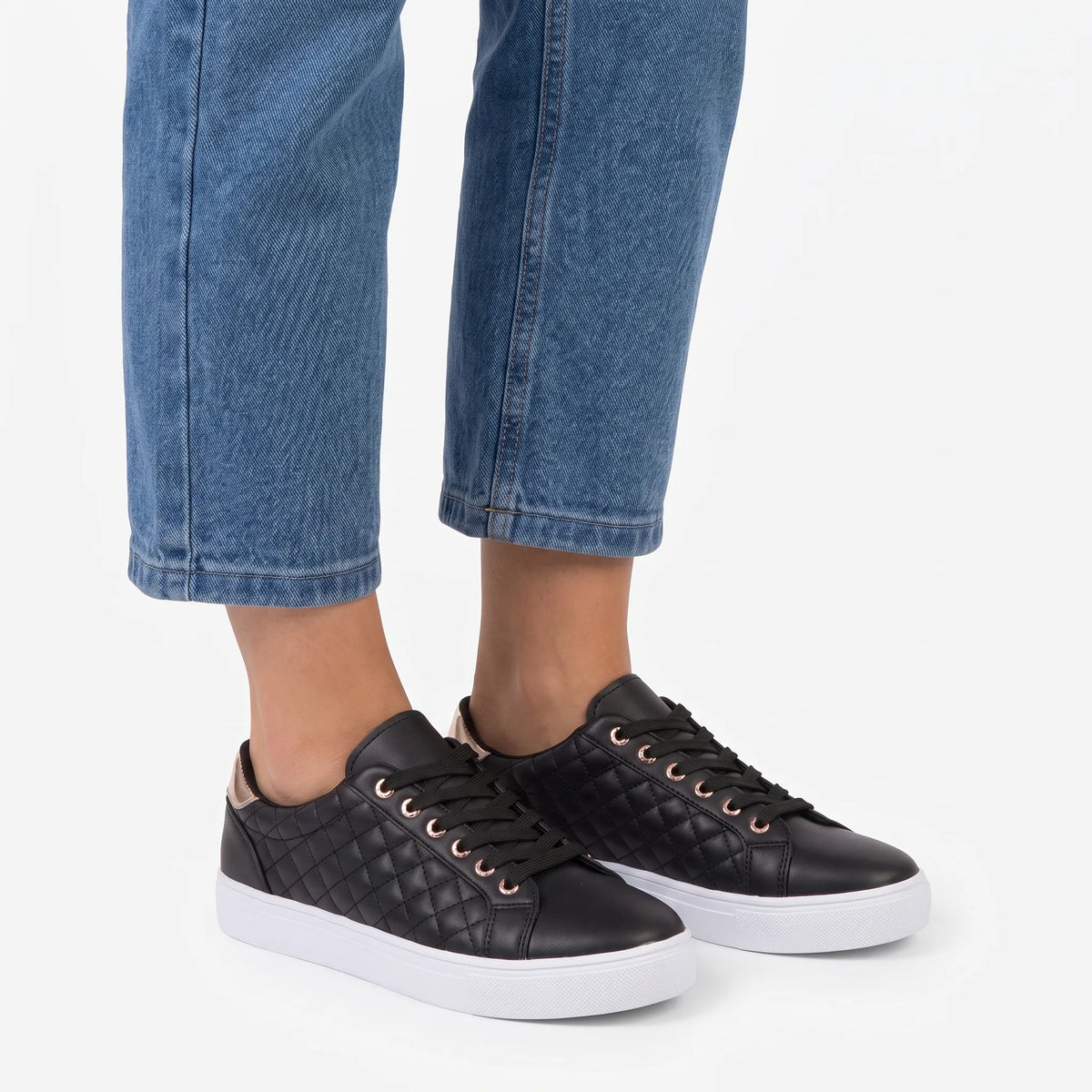 Women's quilted lace-up trainers with metallic heel detail