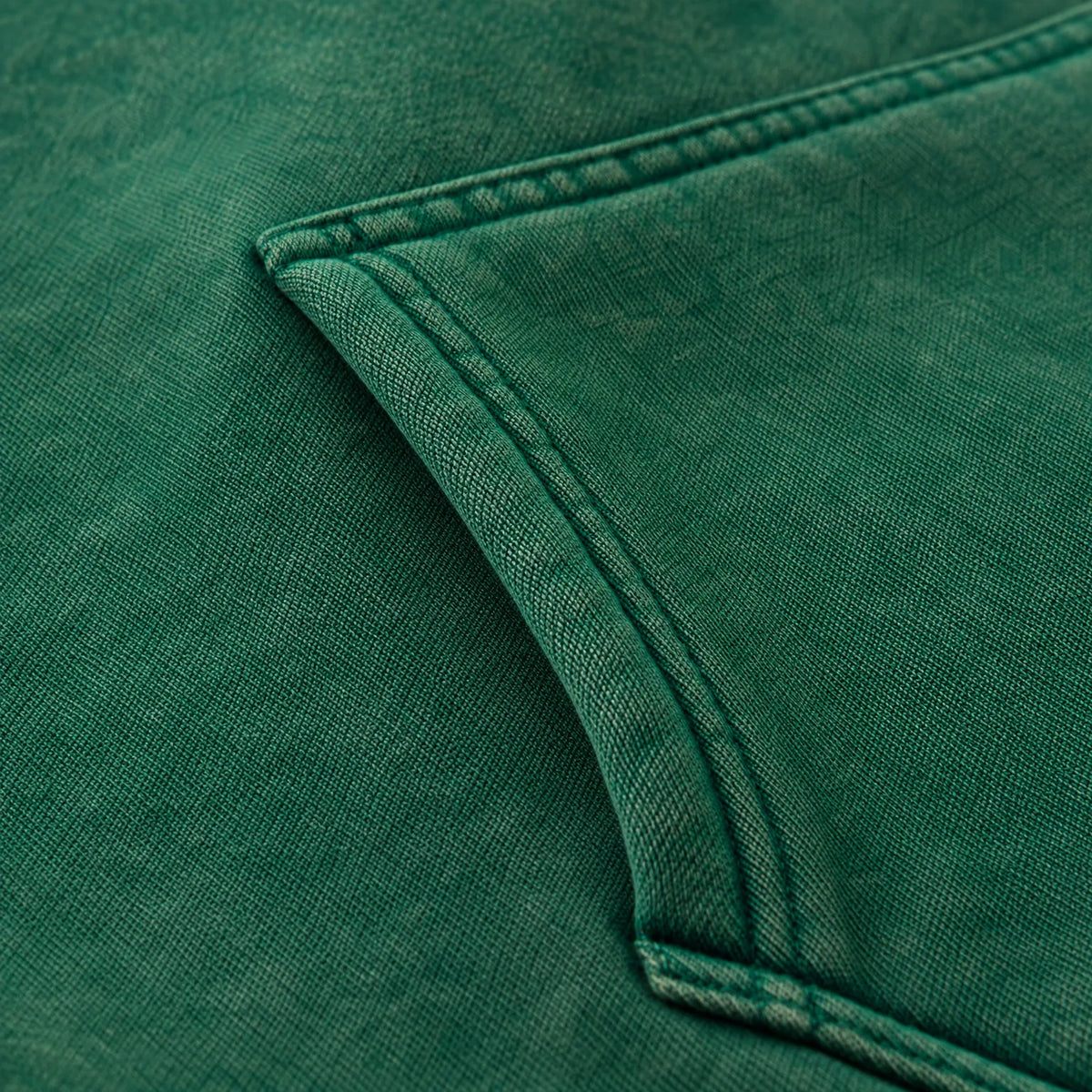 Men's oversized plain hoodie with hooded neckline, long sleeves and kangaroo pocket