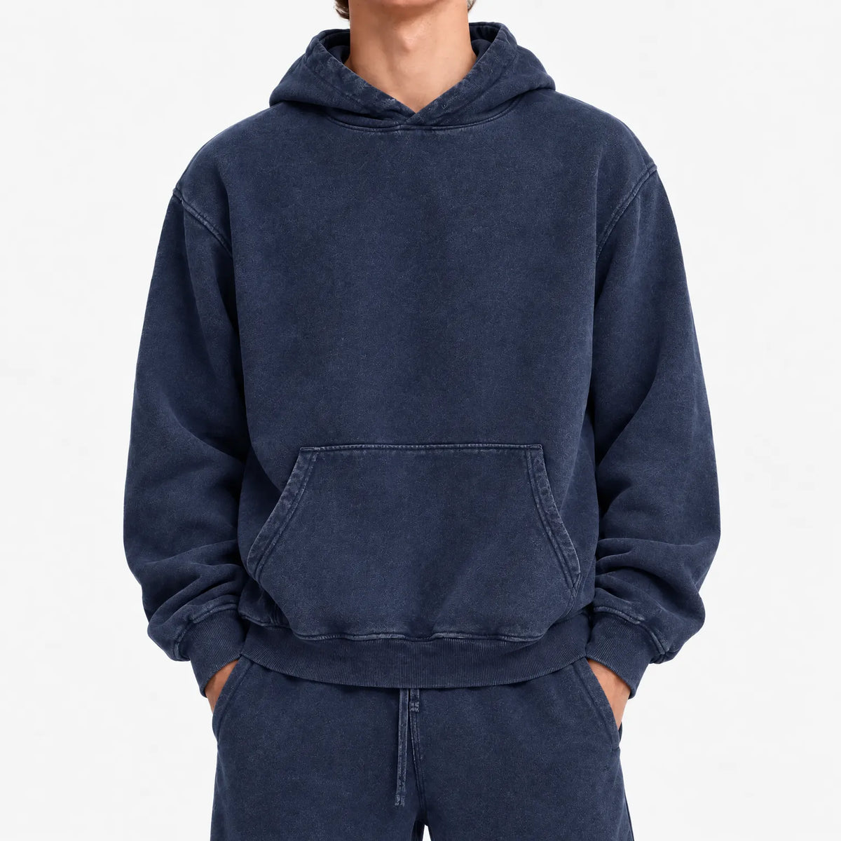 Men's oversized plain hoodie with hooded neckline, long sleeves and kangaroo pocket