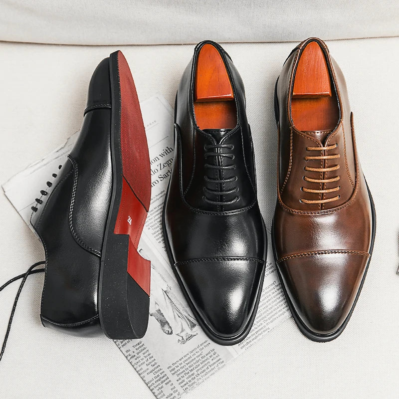 Men's cap toe Oxford shoes with lace-up fronts and contrasting soles