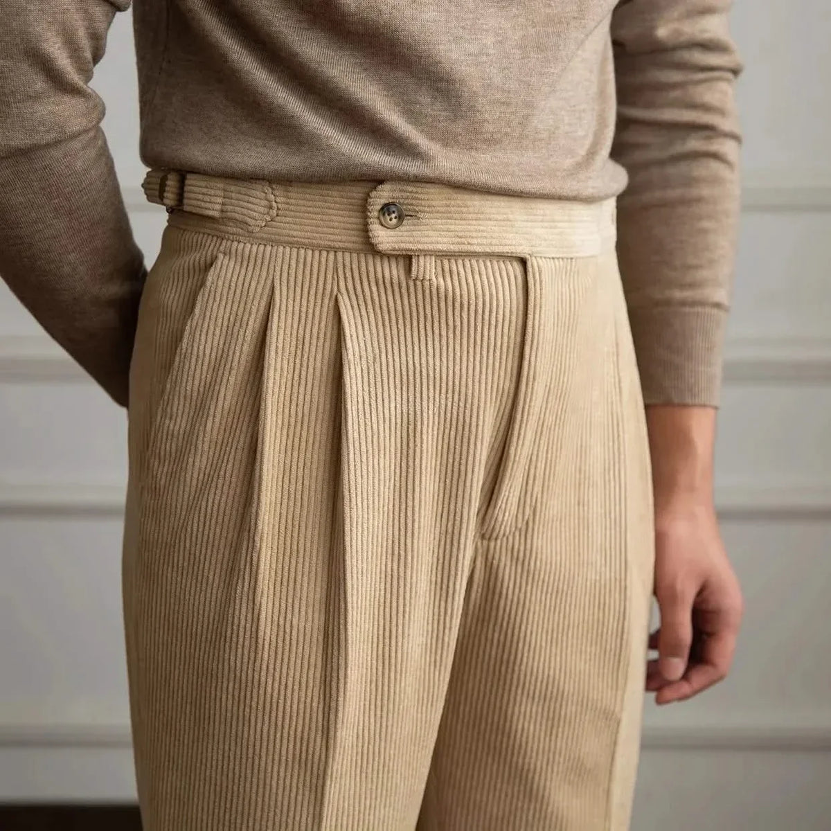 Women's pleated wide-leg corduroy trousers with high waistband and side pockets