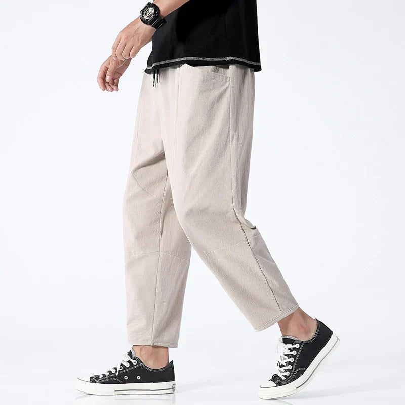 Men's wide cropped trousers with drawstring waist and side pockets