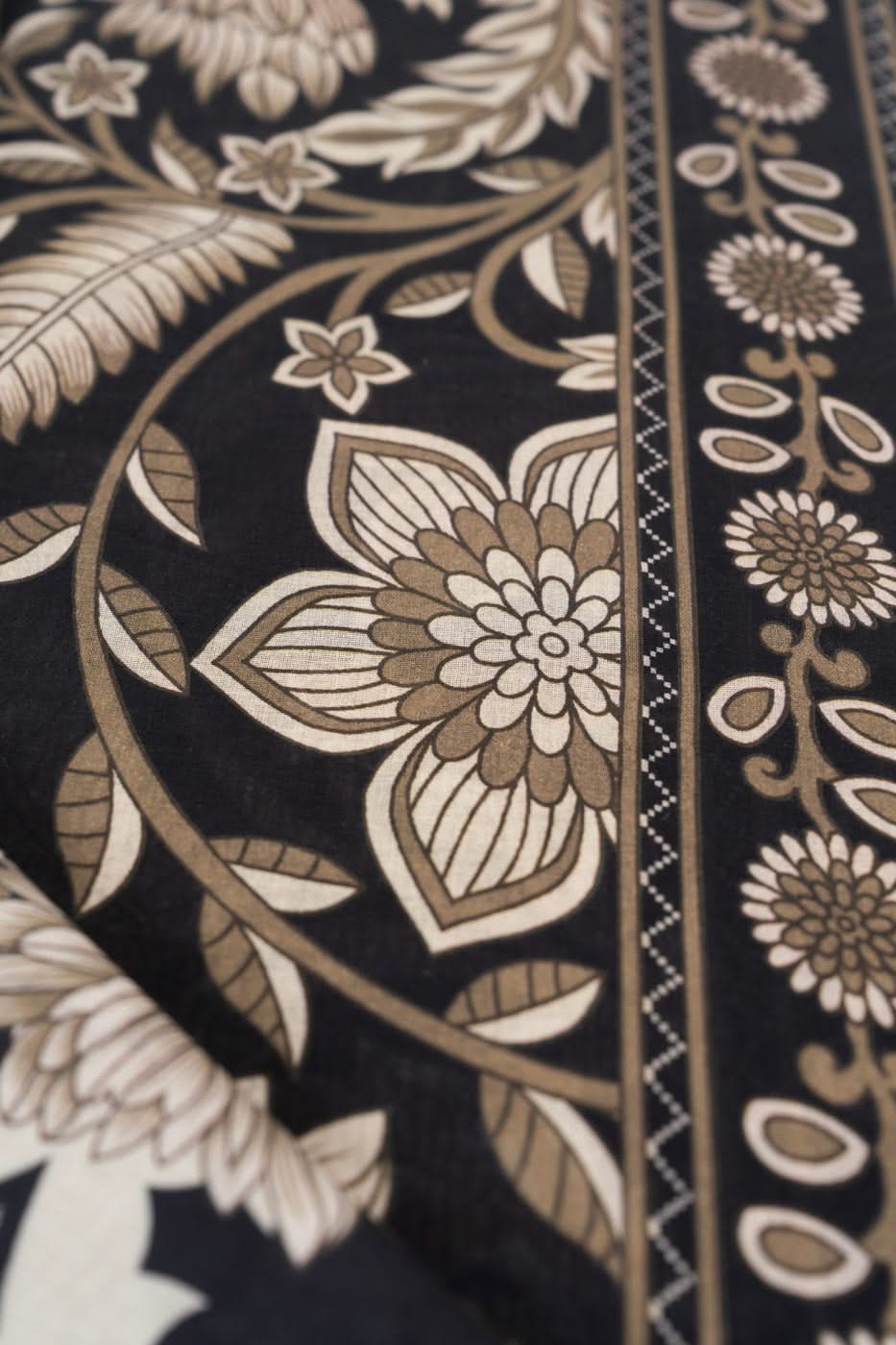 Beige floral printed shirt, trouser and dupatta fabric set with decorative borders
