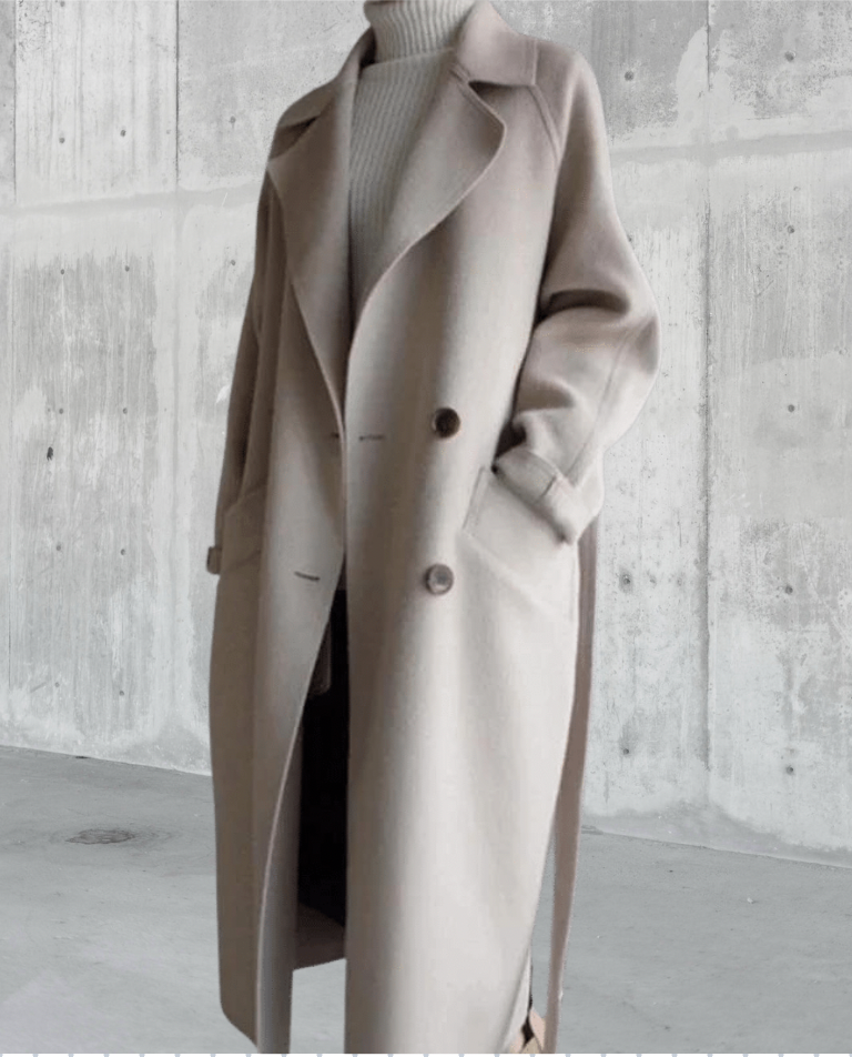 Women's long trench coat with notched lapels, buttons and side pockets