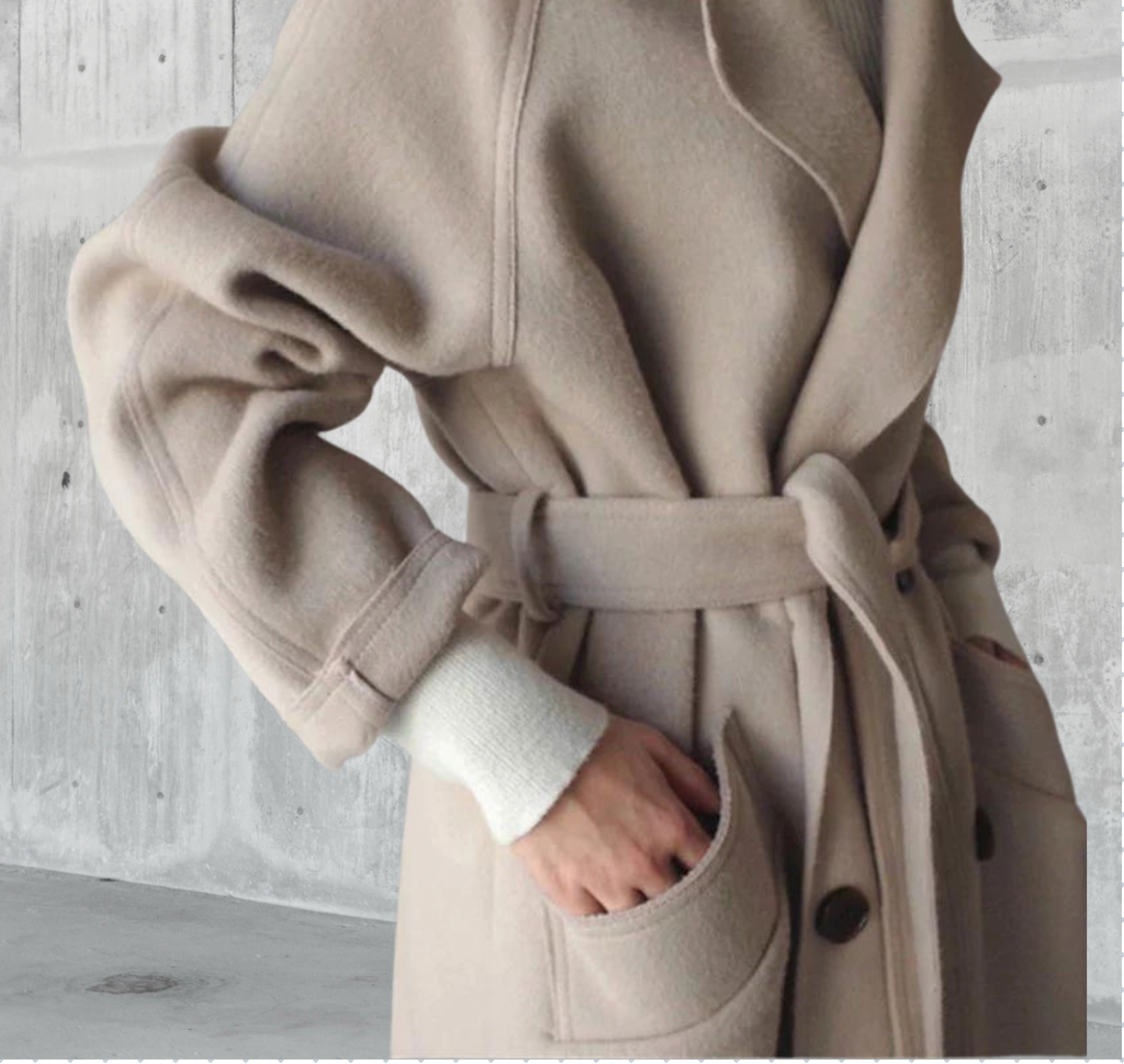 Women's long trench coat with notched lapels, buttons and side pockets