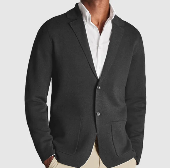 Men's plain knitted blazer cardigan with notched lapels, long sleeves and front patch pockets