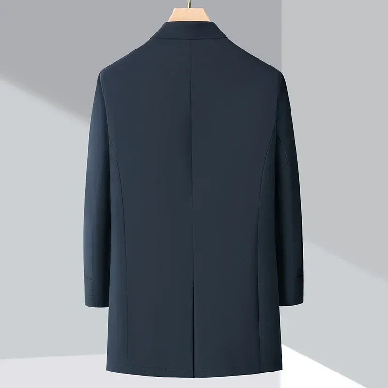 Men's plain trench coat jacket with long sleeves, snap front and quilted lining