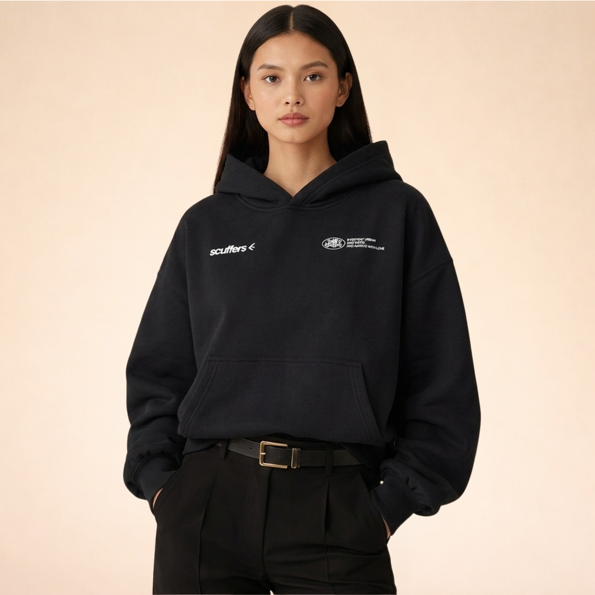 Women's hooded logo hoodie with long sleeves and front pouch pocket
