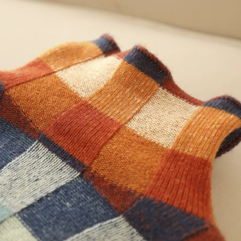 Women's multicoloured checked mock neck sweater with long sleeves