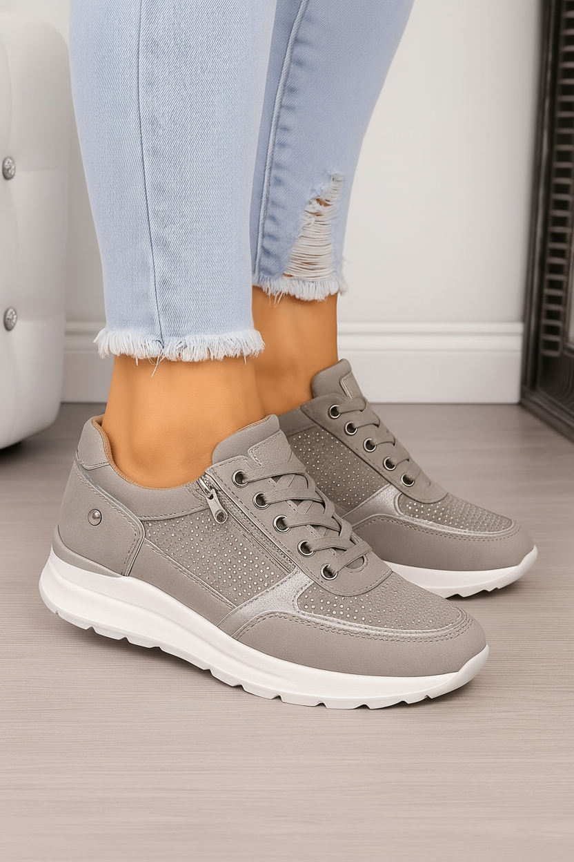 Women's low-top trainers with lace-up fronts, side zips, textured panels and flat ridged soles