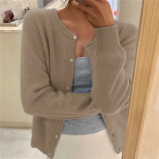 Women's plain knitted cardigan with round neck, long sleeves and button front