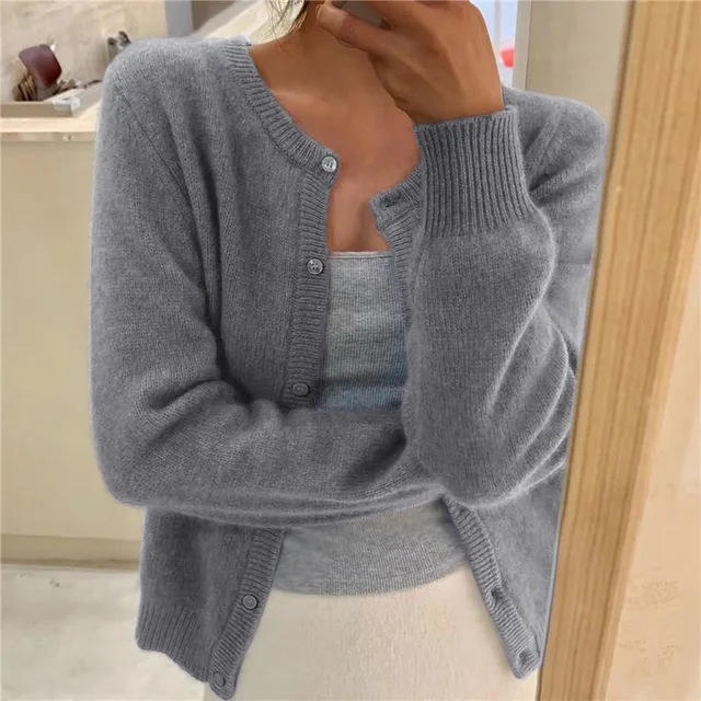 Women's plain knitted cardigan with round neck, long sleeves and button front