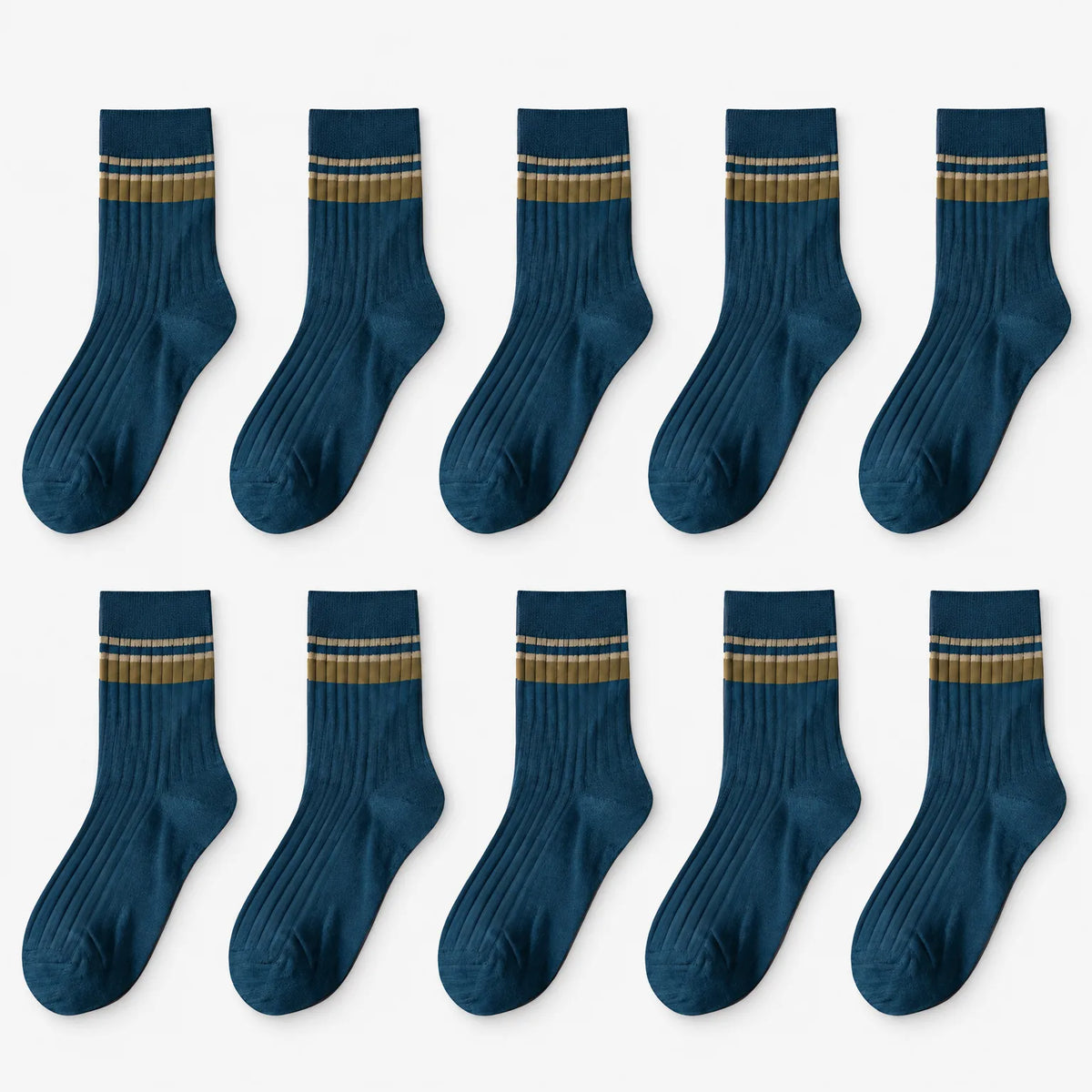 Men's ribbed crew socks with contrasting horizontal stripes