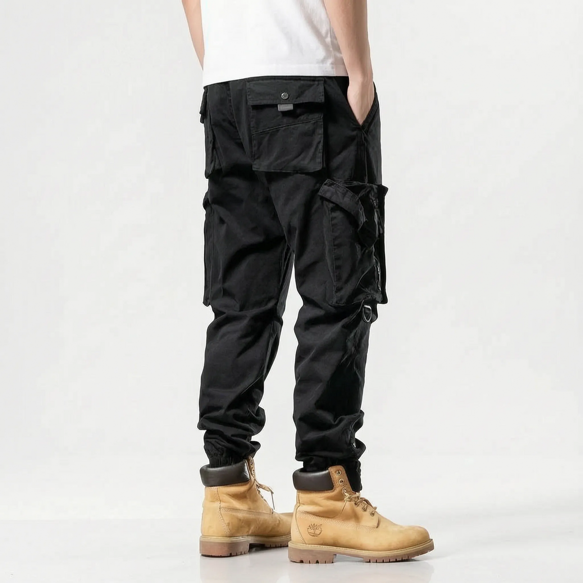 Men's relaxed cargo trousers with multiple utility pockets