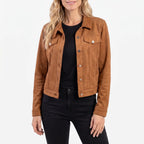 Women's cropped trucker jacket with pointed collar, long sleeves and flap chest pockets