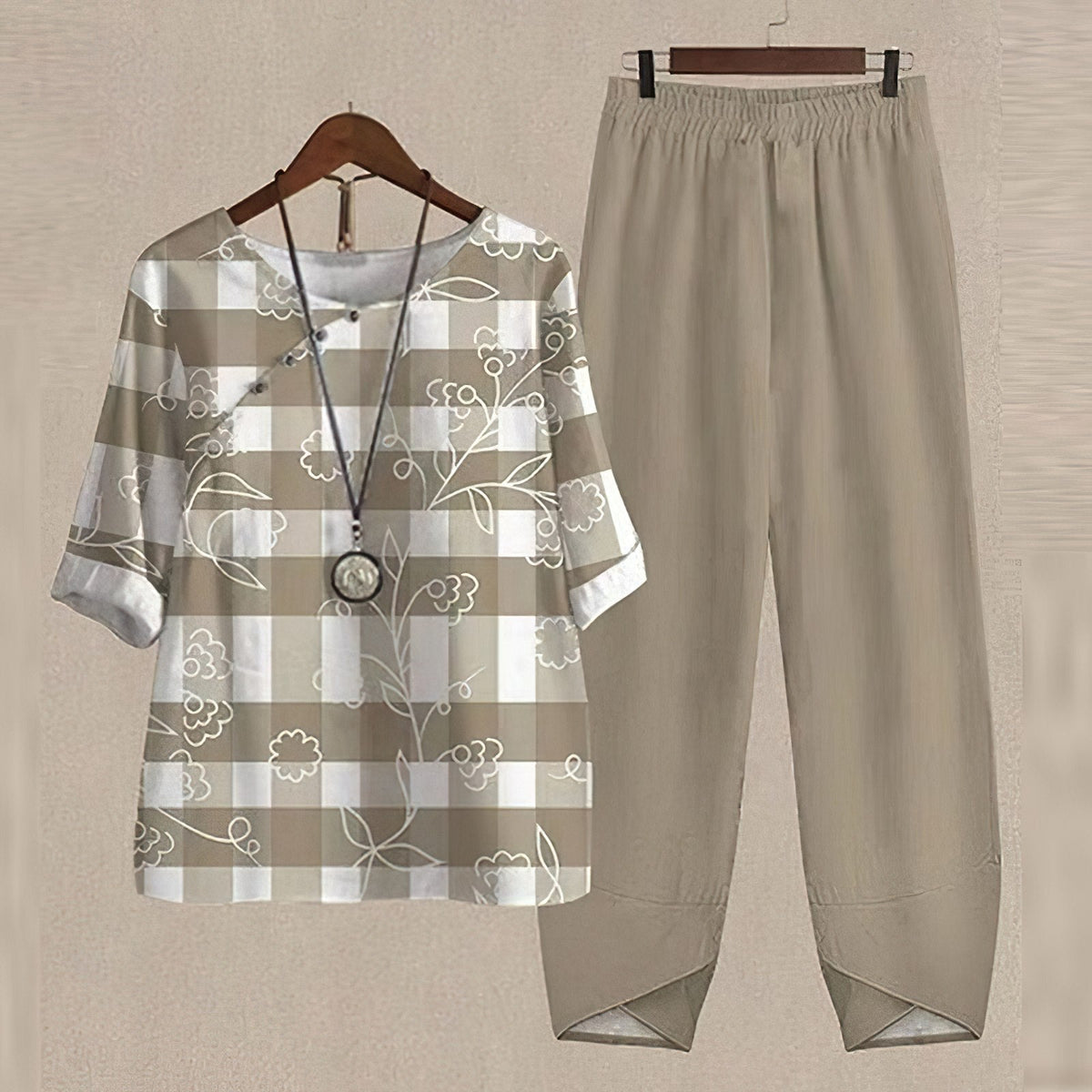 Women's patterned short-sleeve top and long trousers two-piece set