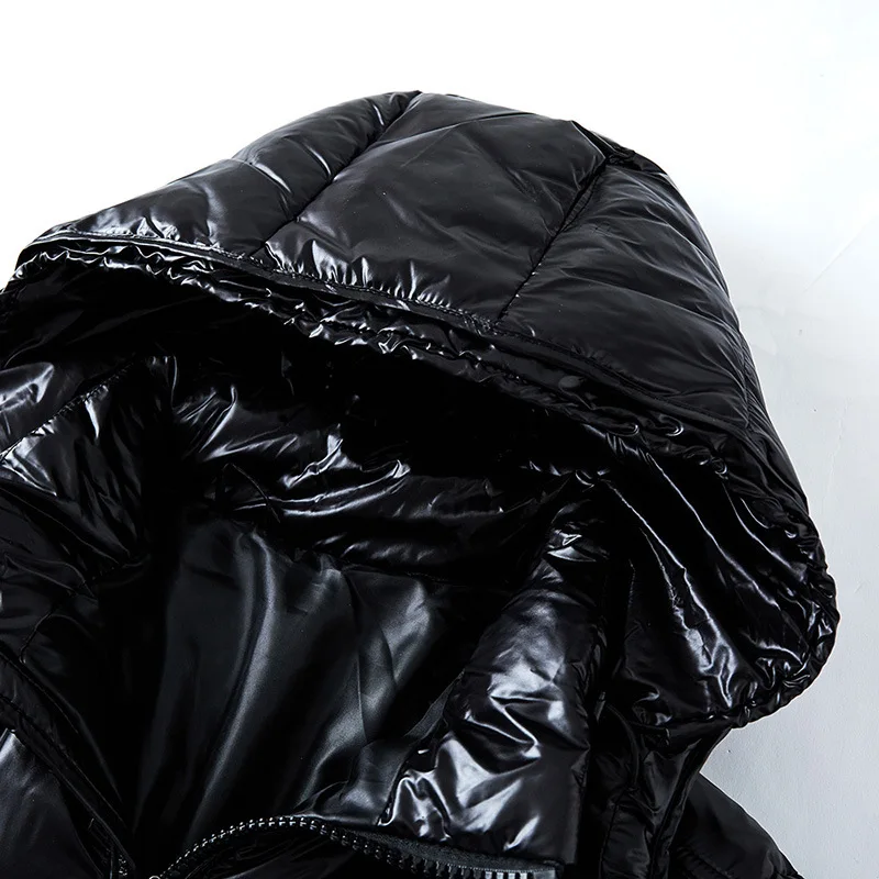 Men's glossy quilted hooded puffer jacket with front zip and zipped pockets