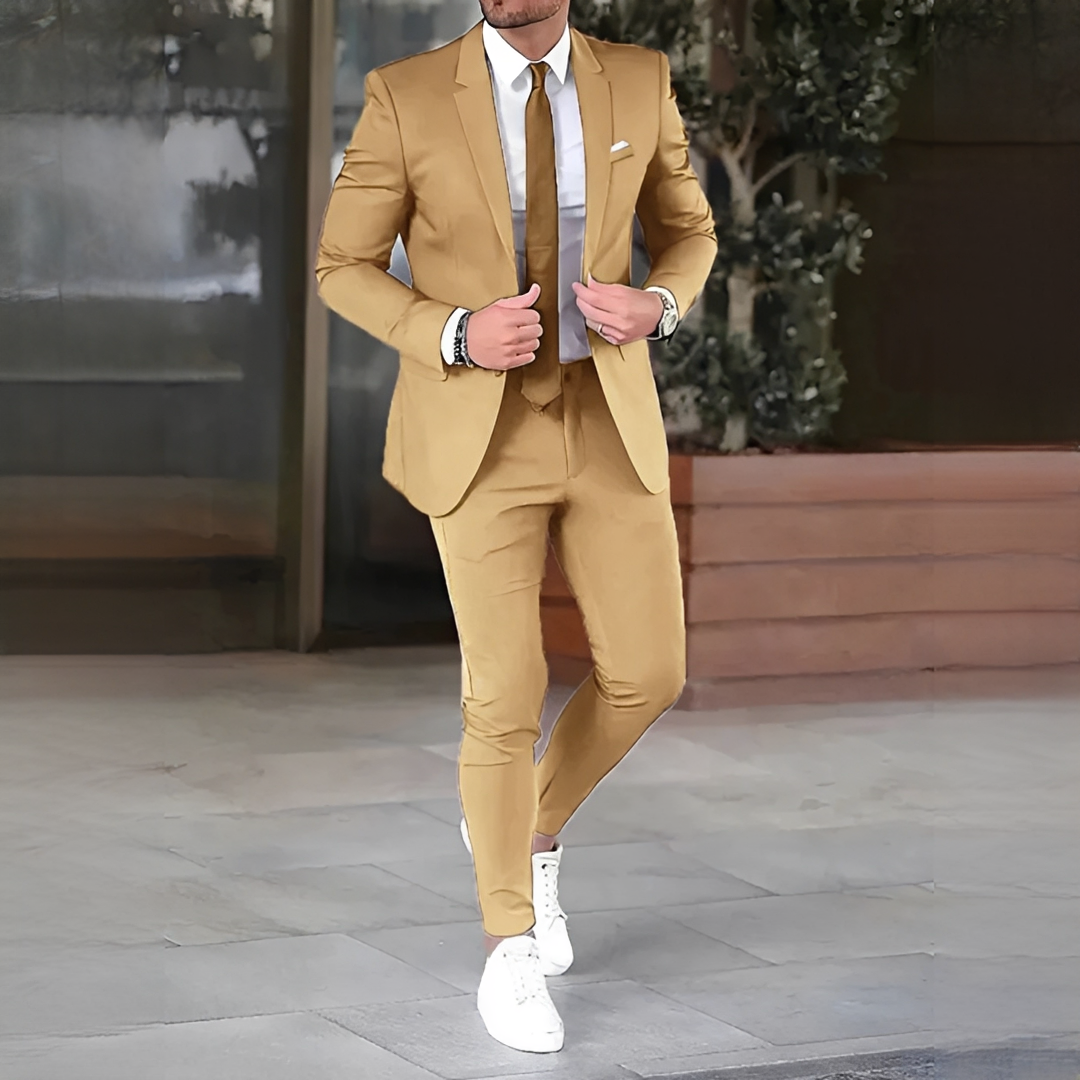 Men's slim two-piece suit set with tailored blazer and matching trousers