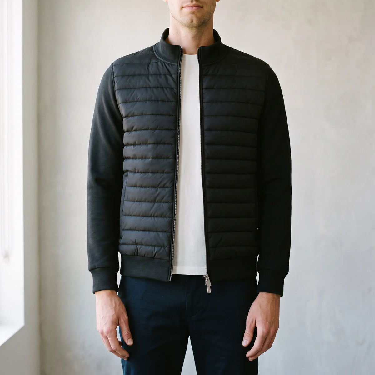 Men's hybrid quilted jacket with stand collar, long sleeves and front zip