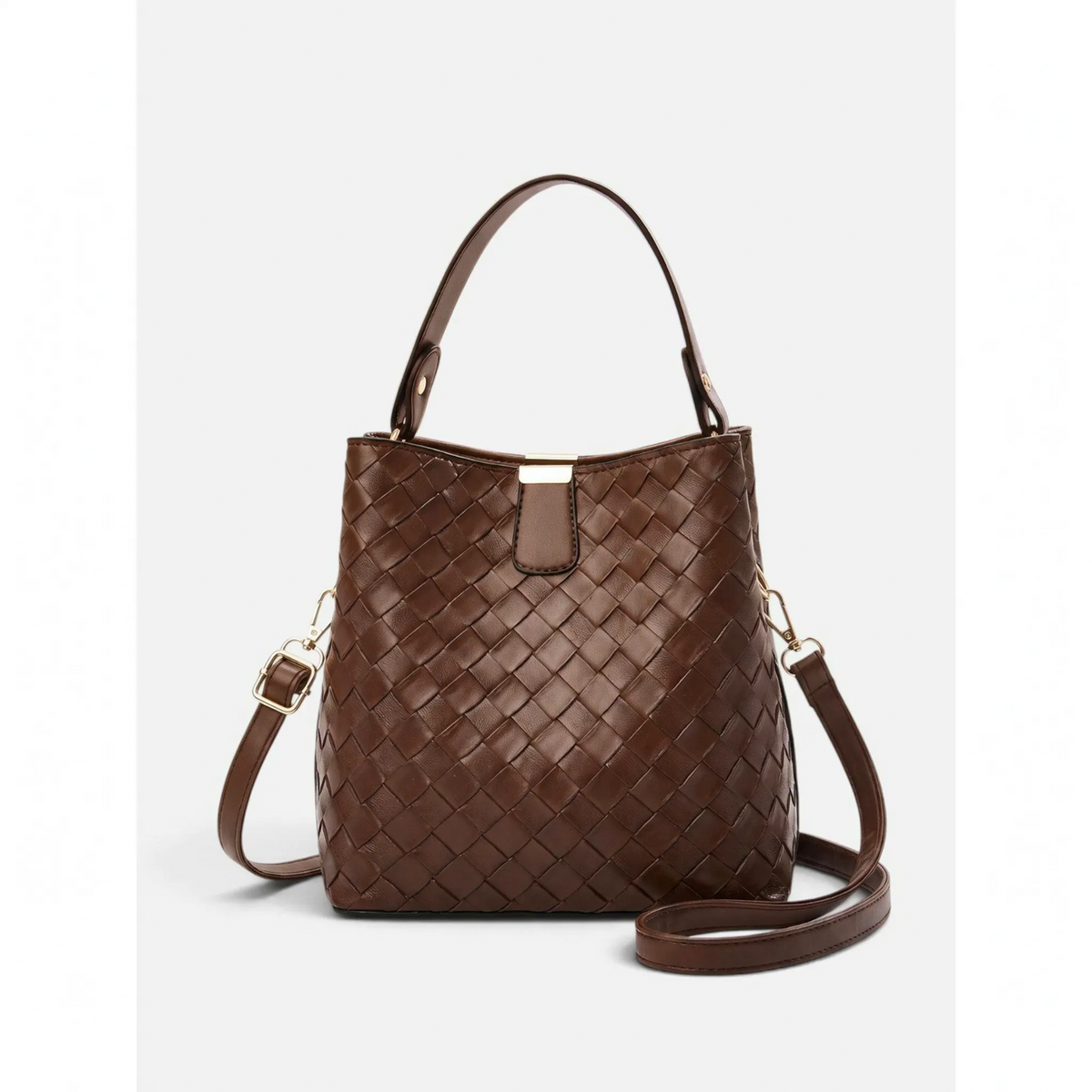 Women's woven bucket bag with rounded shape, top handle and long shoulder strap