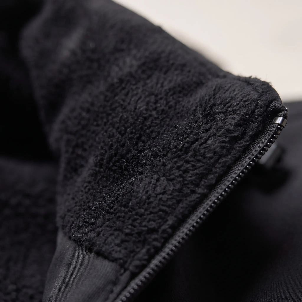 Men's hooded windbreaker jacket with full zip and zipped pockets